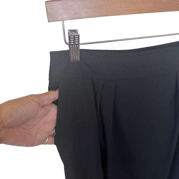 BURBERRY LONDON Black Wool Pleated High Rise Pencil Skirt Cuffed Hem
Sz US4 UK6 - Picture 3 of 14